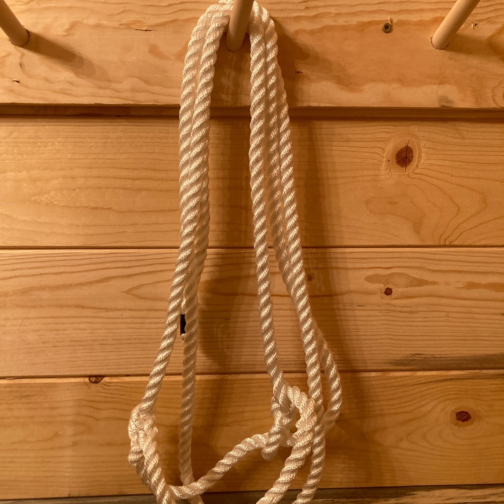 Adjustable Cow Rope Halter - Picture 3 of 3